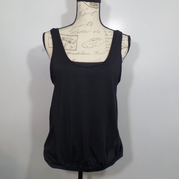 Fabletics Tops - NWT Fabletics Lucia 2-in-1 Tank Size XS
